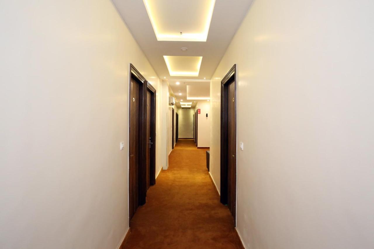 Oyo 9159 Hotel Royal Woodslark Zirakpur Εξωτερικό φωτογραφία