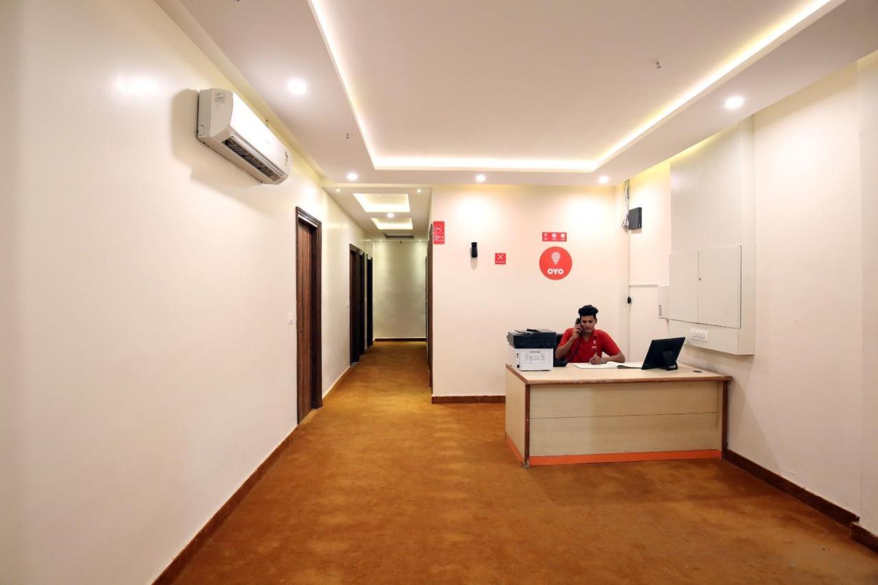 Oyo 9159 Hotel Royal Woodslark Zirakpur Εξωτερικό φωτογραφία